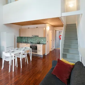 white-and-brown-exclusive-loft-with-terrace-free.italymilanhotels.net/